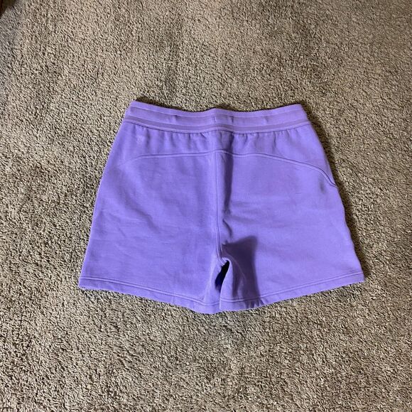 Lululemon Size 14 Scuba High Rise Short 5" Dark Lavender Purple - Picture 2 of 7